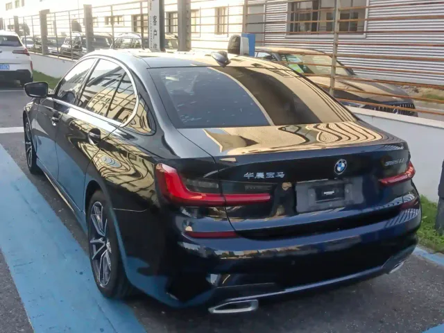 BMW 3 Series — Фото автомобиля 8