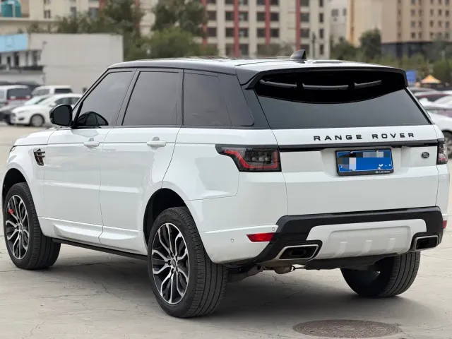 Land Rover Range Rover Sport — Фото автомобиля 7