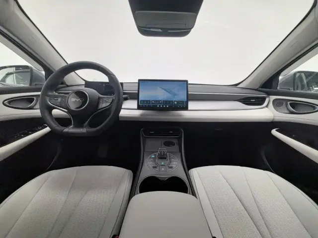 BYD Seal 05 DM-i — Фото автомобиля 5