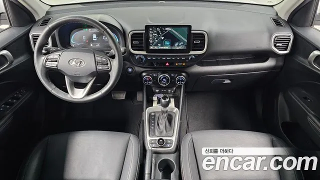 Hyundai Venue — Фото автомобиля 10