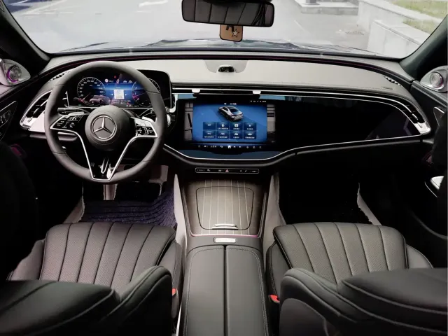 Mercedes-Benz E-Class — Фото автомобиля 13