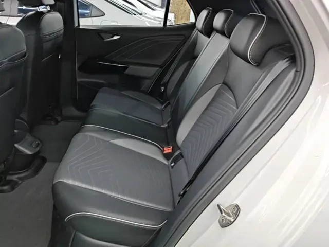 Volkswagen ID.3 — Фото автомобиля 16