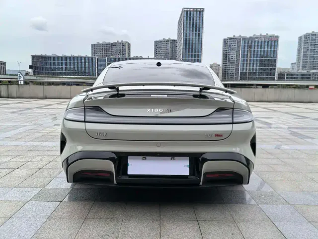 Xiaomi SU7 — Фото автомобиля 6