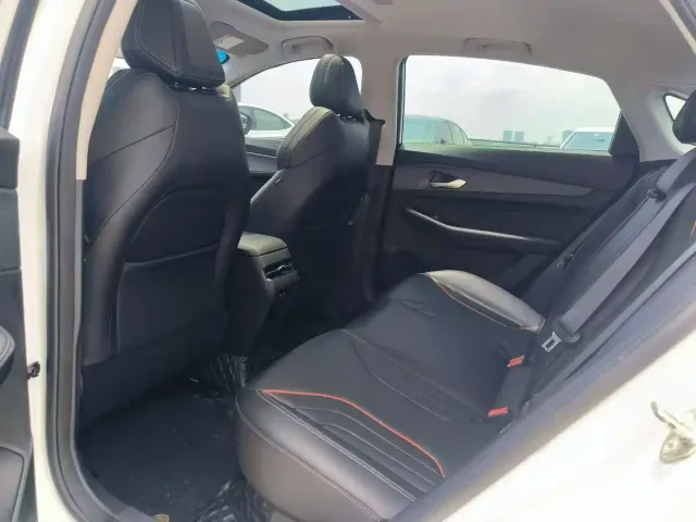 Geely Binrui — Фото автомобиля 5