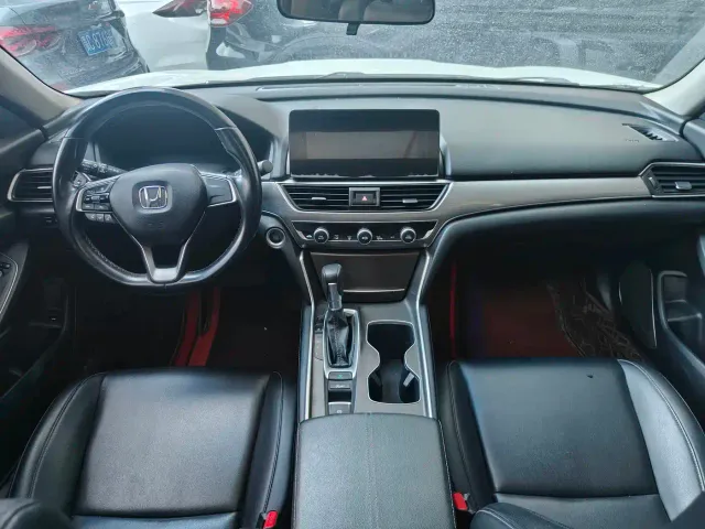 Honda Accord — Фото автомобиля 11