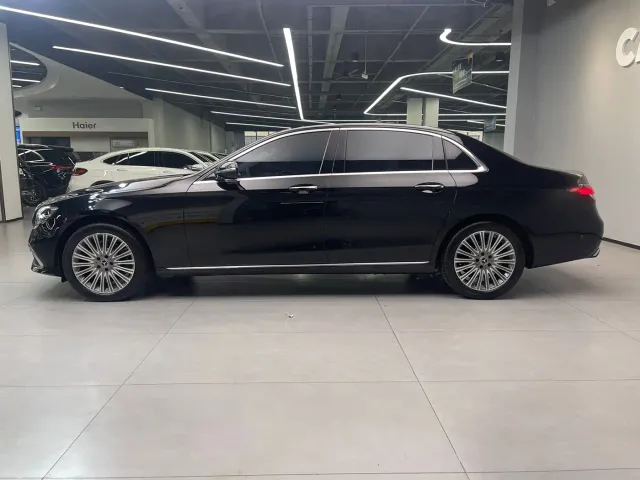 Mercedes-Benz E-Class — Фото автомобиля 8
