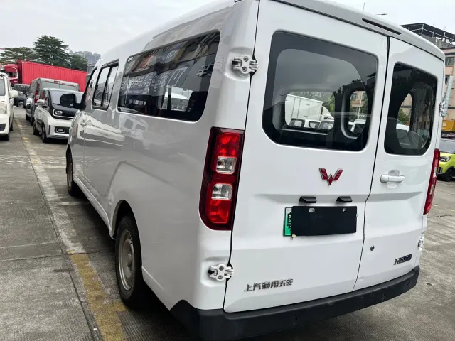 Wuling Yangguang — Фото автомобиля 7