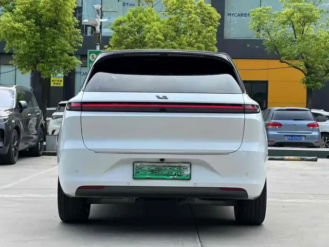 Li Auto L6 — Фото автомобиля 7