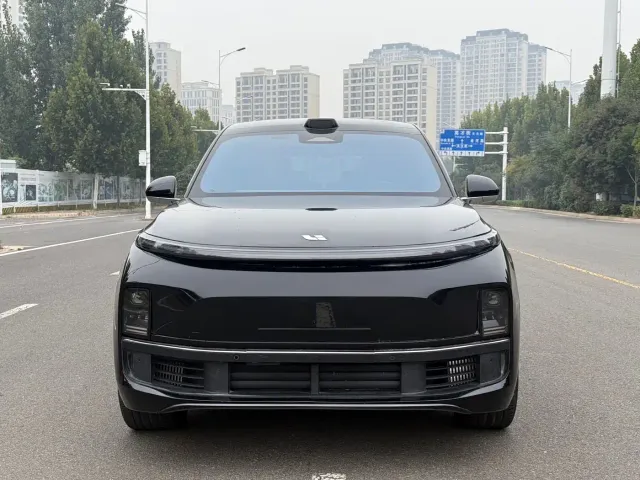 Li Auto L9 — Фото автомобиля 2