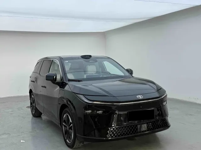 Toyota BoZhi 3X — Фото автомобиля 2