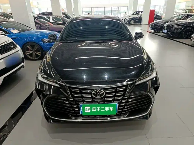 Toyota Avalon — Фото автомобиля 2