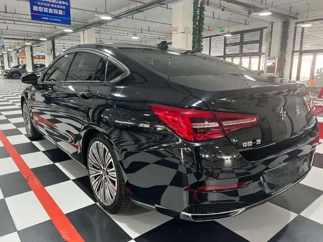Hongqi H5 — Фото автомобиля 7