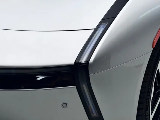 Xpeng P7 — Фото автомобиля 8