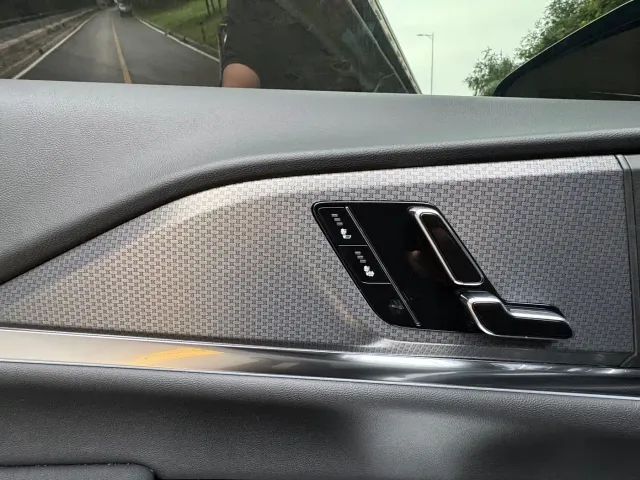 Cadillac XT5 — Фото автомобиля 11