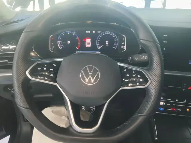 Volkswagen Passat — Фото автомобиля 10
