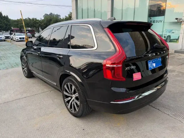 Volvo XC90 — Фото автомобиля 9