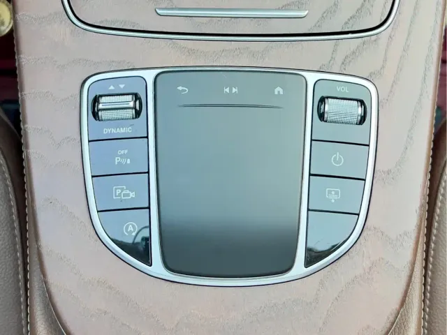 Mercedes-Benz E-Class — Фото автомобиля 14