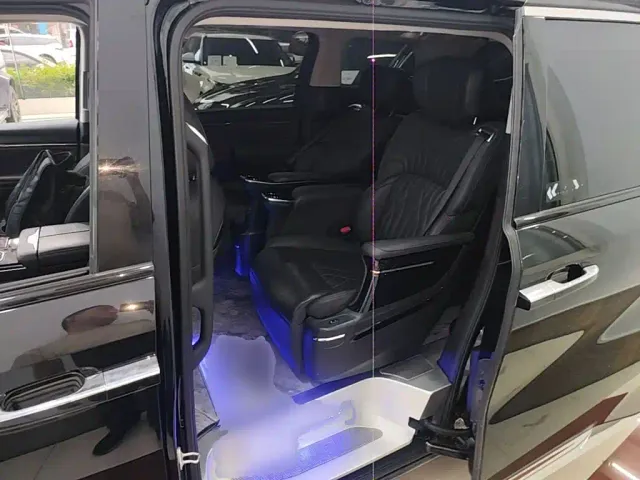 GAC Trumpchi M8 — Фото автомобиля 16