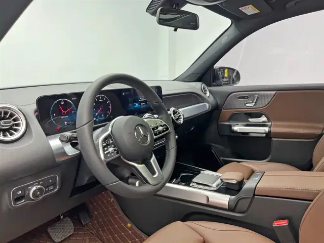 Mercedes-Benz GLB-Class — Фото автомобиля 14