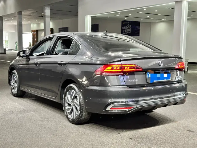 Volkswagen Bora — Фото автомобиля 3