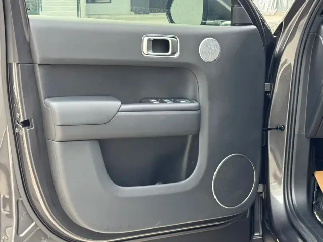 Li Auto L8 — Фото автомобиля 6