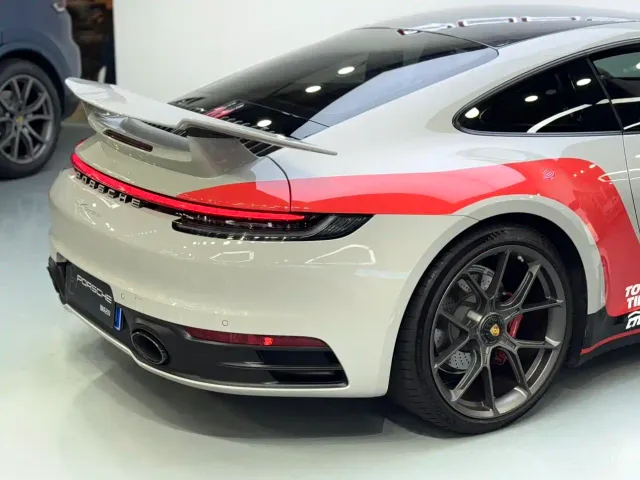 Porsche 911 — Фото автомобиля 15