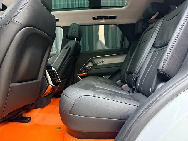 Land Rover Range Rover Sport — Фото автомобиля 6
