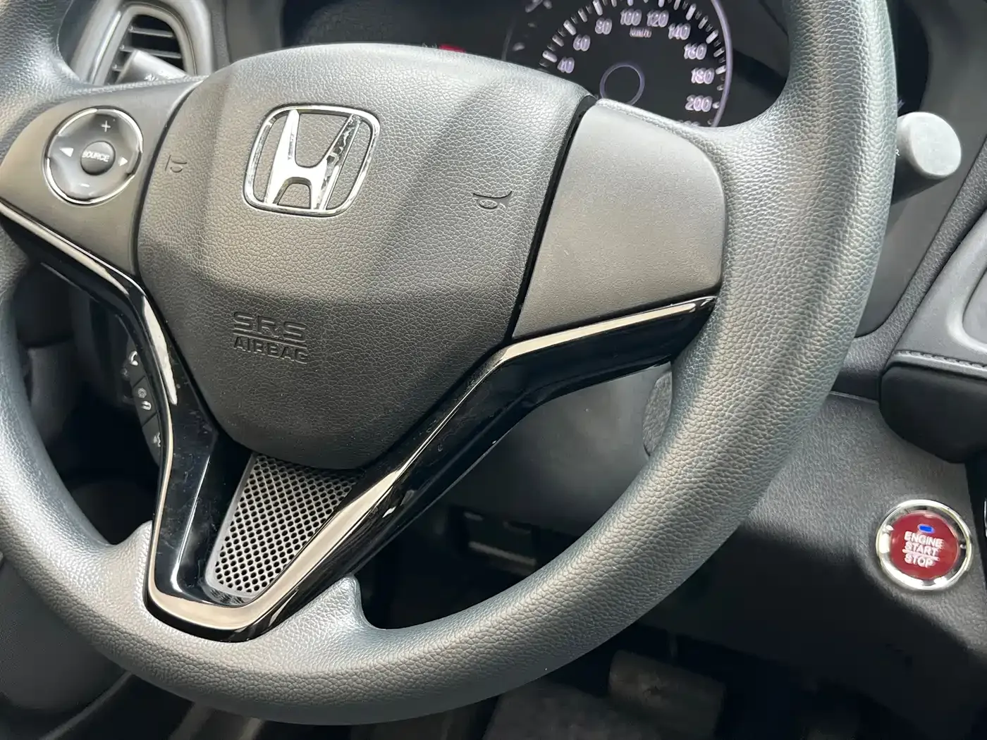 Honda Vezel 2022 1.5L CVT Elite Smart Edition — Фото автомобиля 16