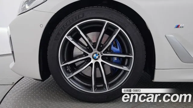 BMW 5 Series G30 — Фото автомобиля 4