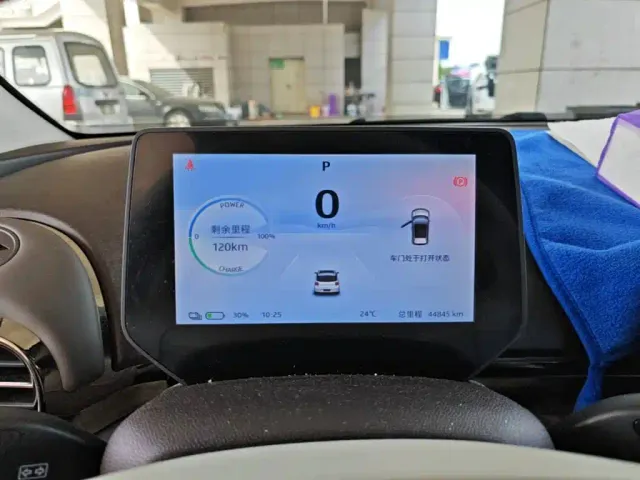 JAC Yiwei 3 — Фото автомобиля 11