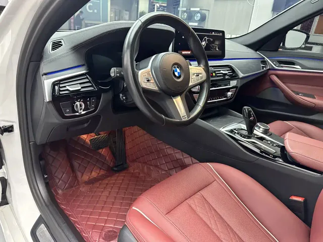 BMW 5 Series — Фото автомобиля 12