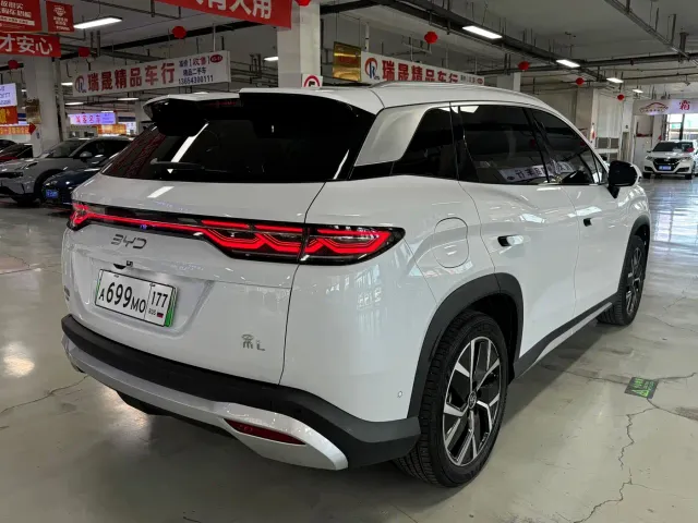 BYD Song L DM-i — Фото автомобиля 7