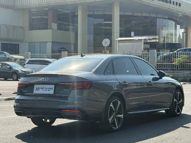 Audi A4L — Фото автомобиля 9