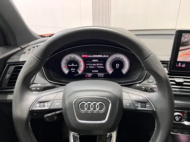 Audi Q5L Sportback — Фото автомобиля 10