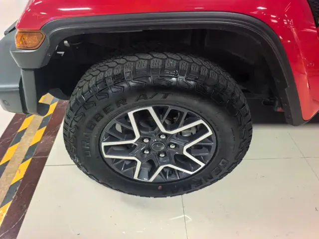 Jeep Wrangler — Фото автомобиля 3
