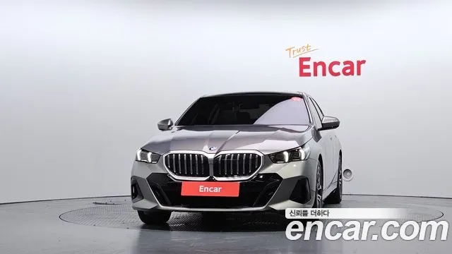 BMW 5-Series — Фото автомобиля 3