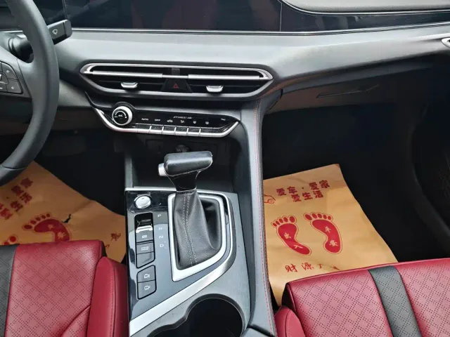 Changan Eado — Фото автомобиля 8