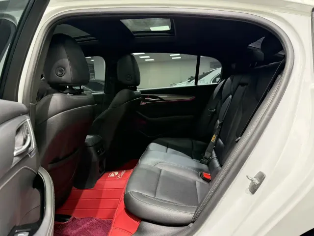 Cadillac CT5 — Фото автомобиля 6