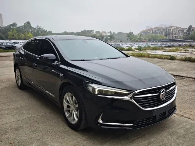 Buick LaCrosse — Фото автомобиля 3