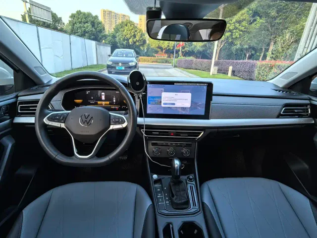 Volkswagen Lavida — Фото автомобиля 13