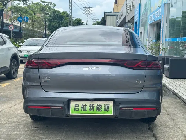 BYD Qin L — Фото автомобиля 10