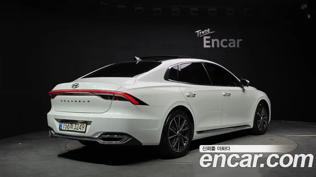 Hyundai Grandeur New — Фото автомобиля 2