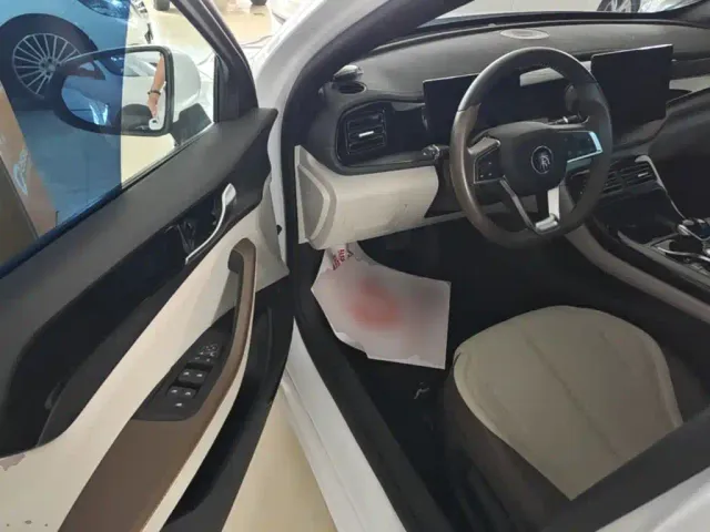 BYD Qin PLUS — Фото автомобиля 15