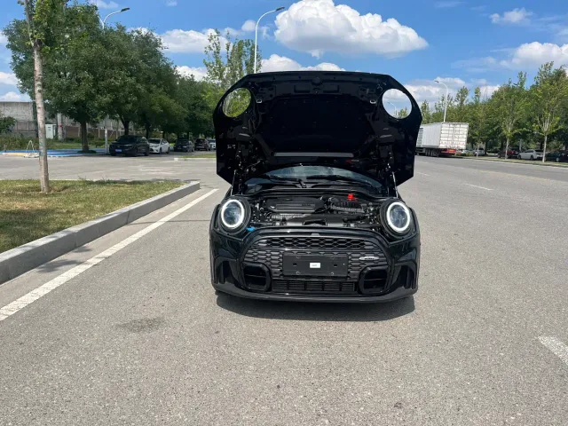 MINI Hatch — Фото автомобиля 17