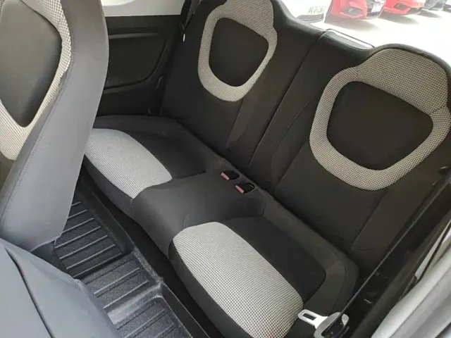 Wuling Hongguang Mini EV — Фото автомобиля 16