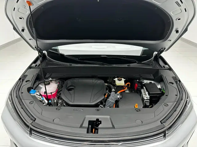 Geely Galaxy Starship 7 EM-i — Фото автомобиля 19