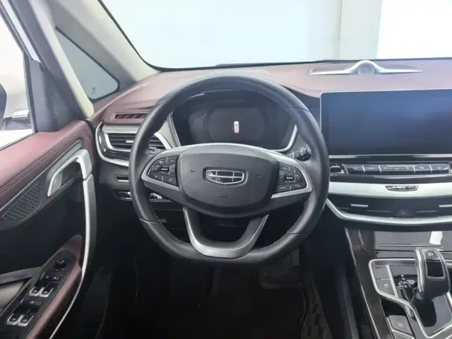 Geely Jiaji — Фото автомобиля 15