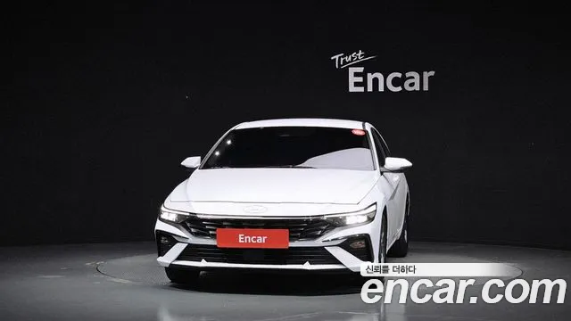 Hyundai Avante — Фото автомобиля 3