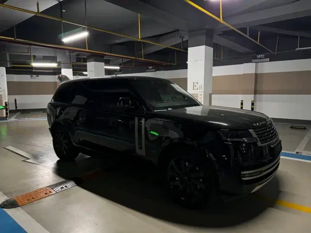 Land Rover Range Rover — Фото автомобиля 3