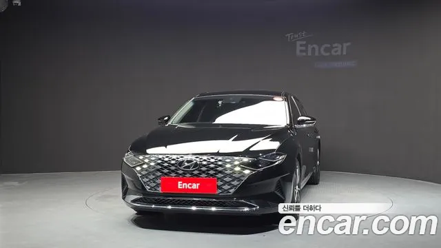 Hyundai Grandeur Grandeur (New) — Фото автомобиля 3